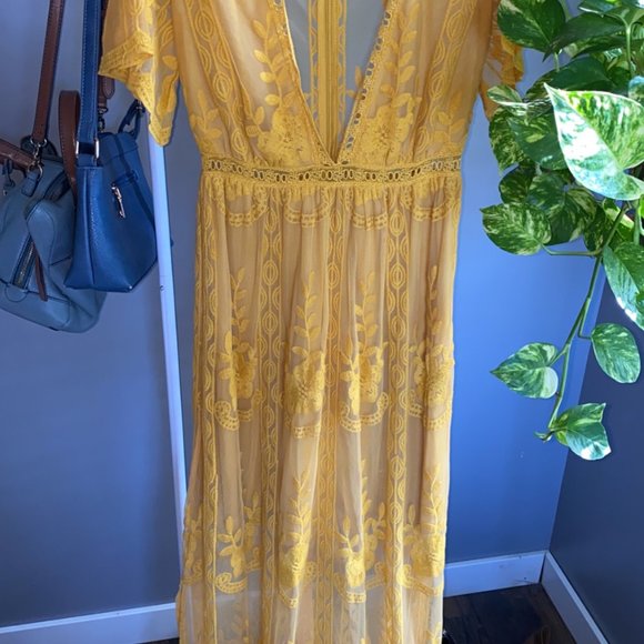 Mustard Lace Maxi Dress - Picture 5 of 6